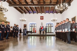 sala rycerska wypełniona policjantami i zaproszonymi gośćmi