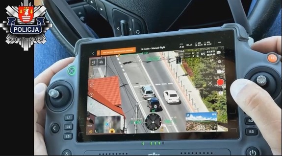 Zrzut ekranu z materiału wideo działań dron