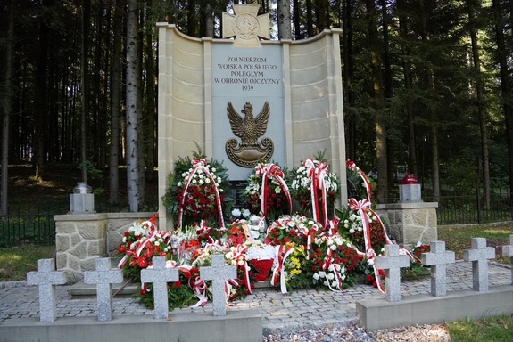 pomnik w wyskokiej