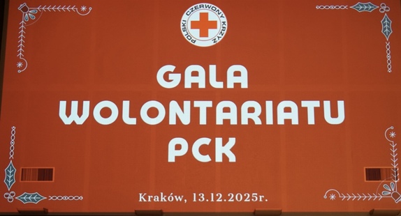 telebim wyświetlany gala wolontariatu PCK